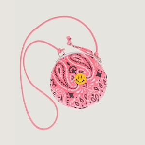 CALL IT BY YOUR NAME SMALL ROUND PURSE STRAWBERRY/PALE PINK