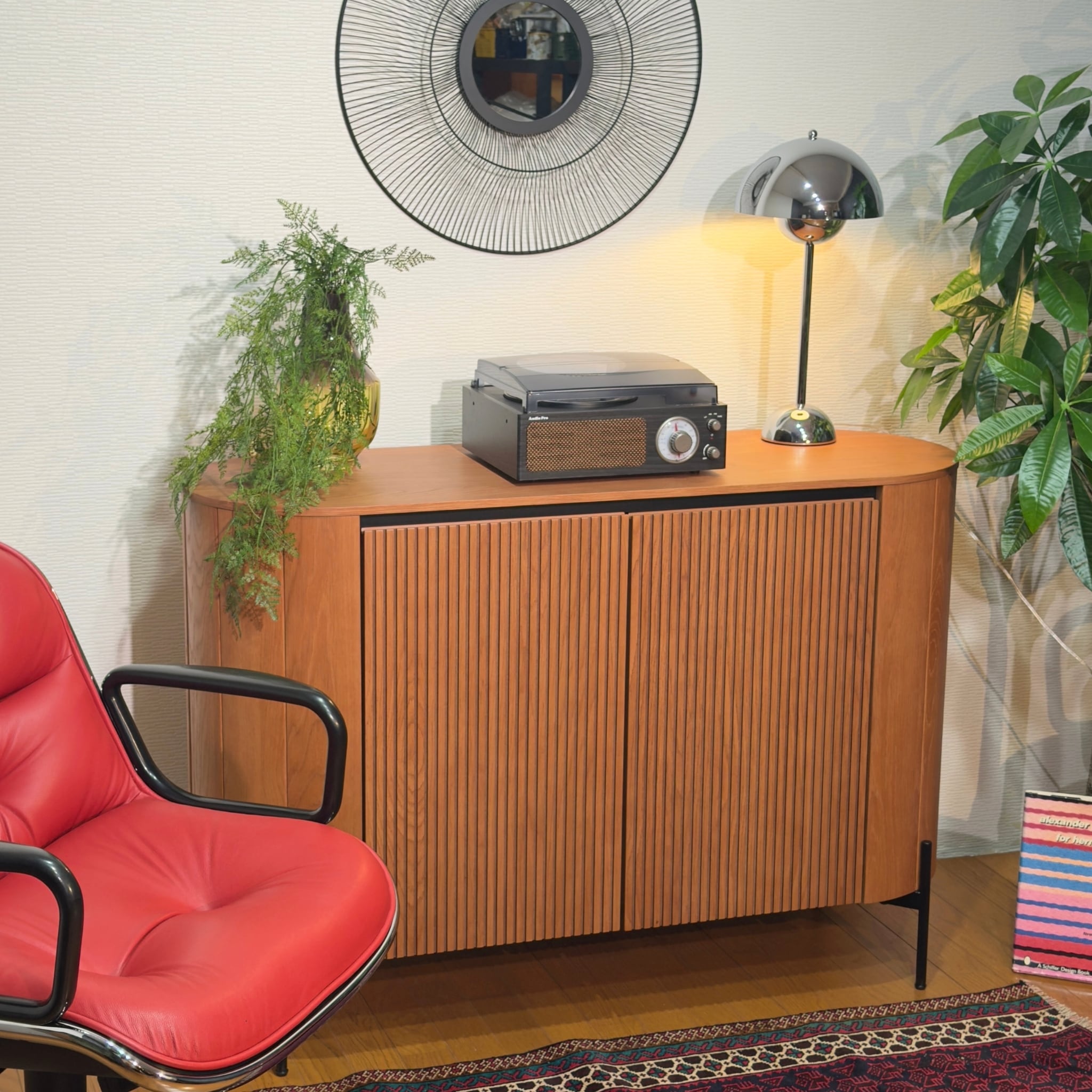 新品】Curved Ribbed Sideboard / チークカラー オーバルフォルム リブ