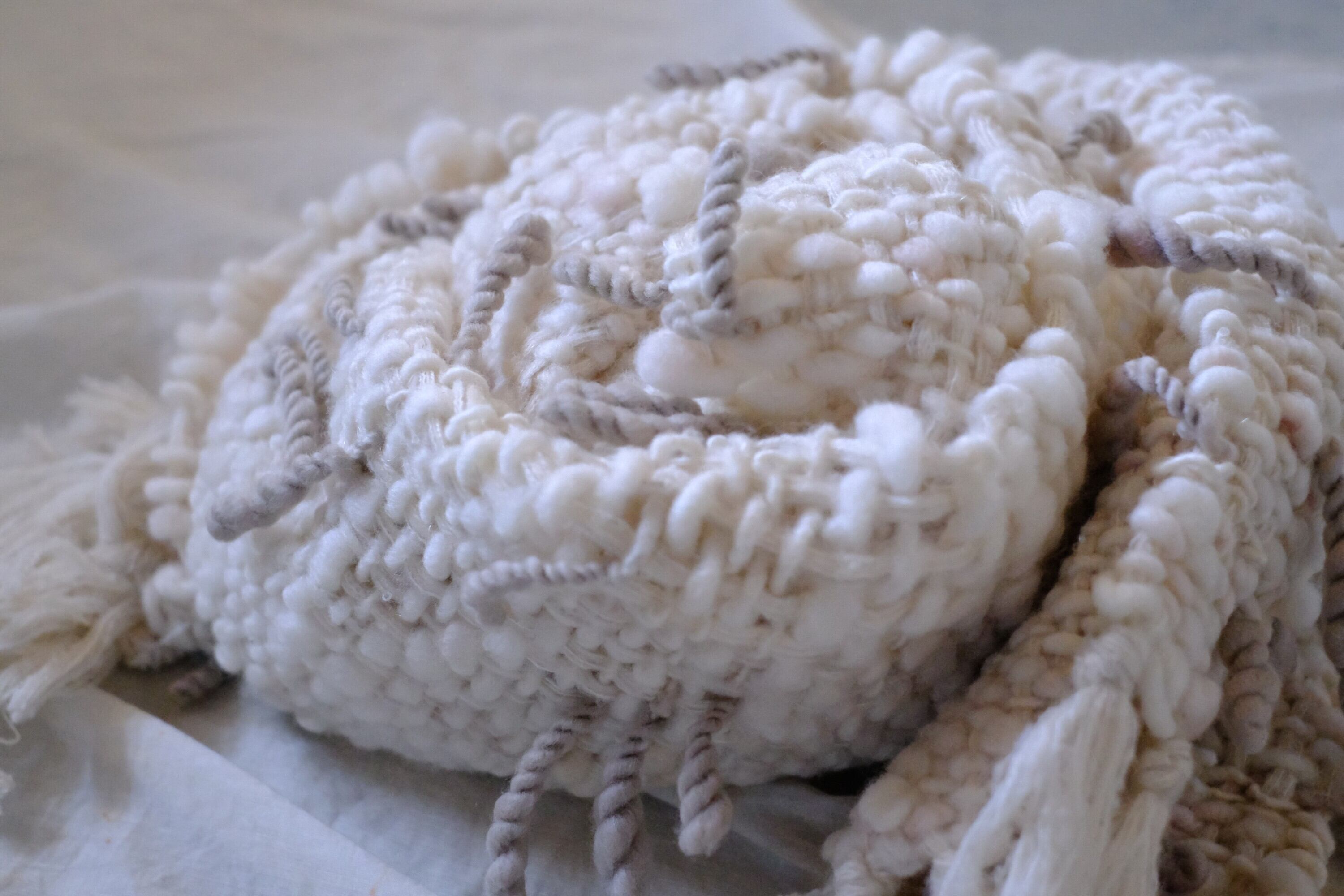 手紡ぎ糸のマフラー　o-0537