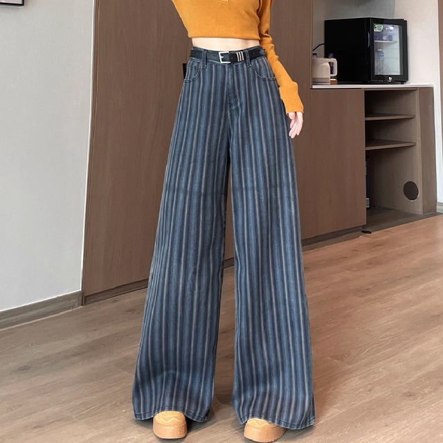 【送料無料】 デニムパンツ 2色 ストライプ柄 フレア Aライン ロング ファスナー デニム かわいい 大人可愛い 大人女子 綺麗 シンプル カジュアル 大人 上品 おしゃれ お洒落 こなれ感 ラフ コンサバ 着痩せ ヘルシー しましま ストライプ 春 秋 30代 40代 レディース 女性用 デート お出かけ 女子会 お呼ばれ 休日 お茶会 授業参観 着回し 普段使い ファッション コーデ スタイル 楽ちん 体型カバー デイリーユース オーバーシルエット 垢抜け 動きやすい ブルー