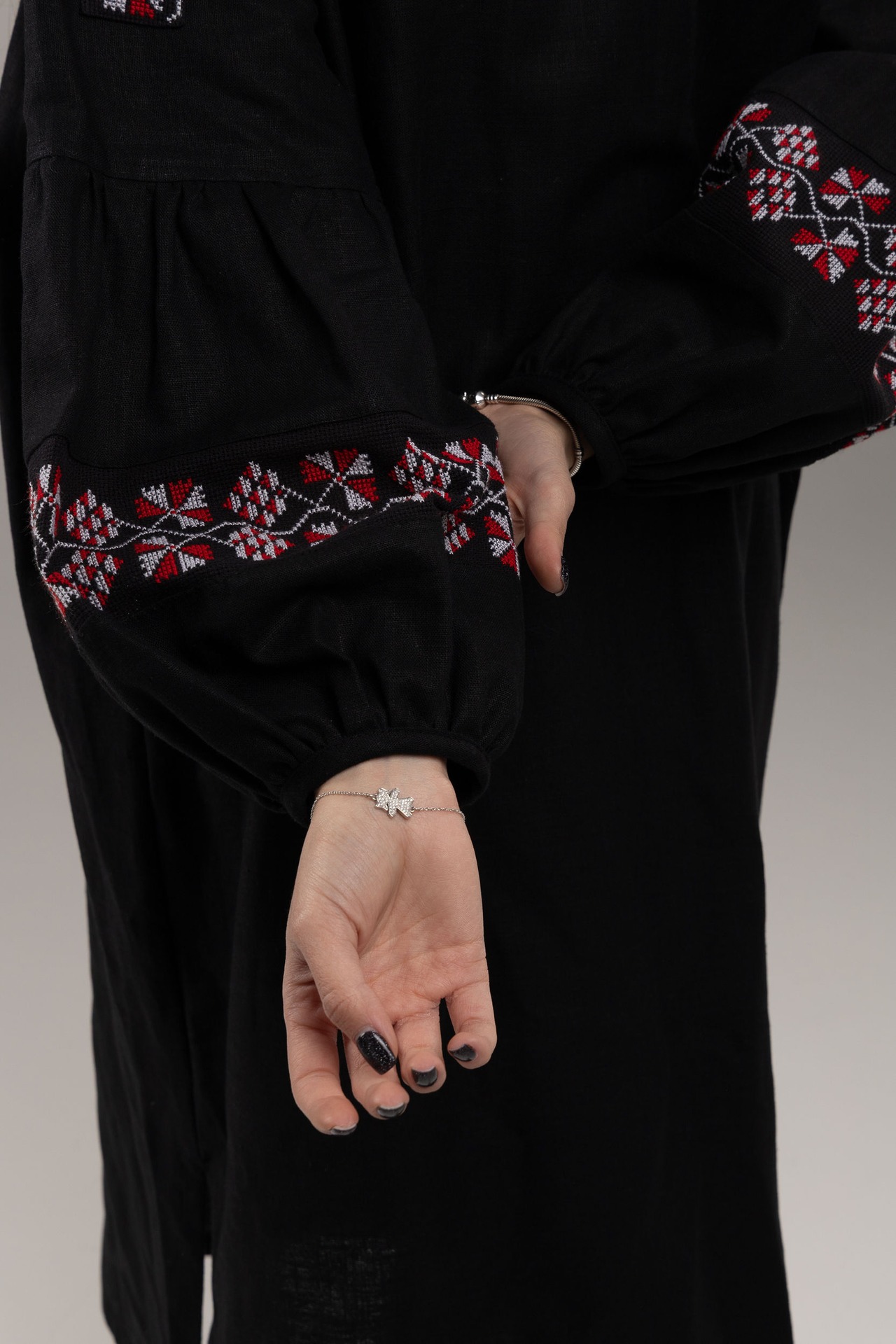 ウクライナ刺繍ヴィシヴァンカ　手刺繍　レディース・フリーサイズ - 4