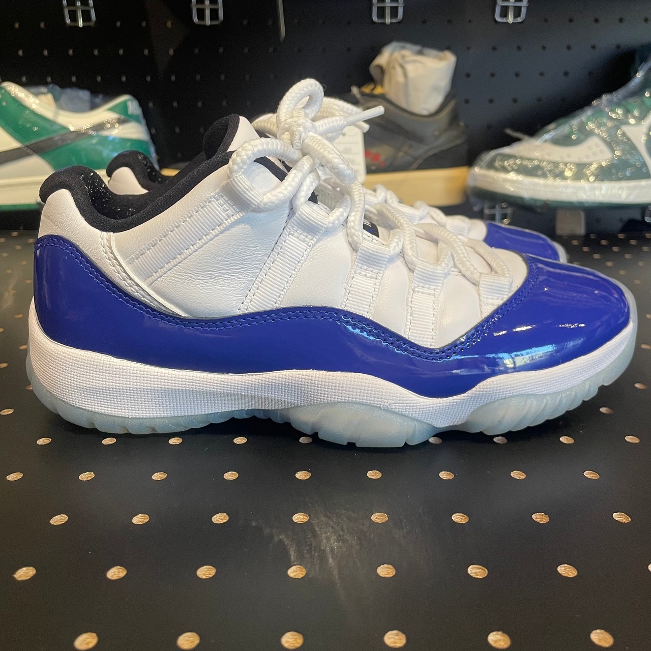 NIKE WMNS AIR JORDAN 11 LOW "CONCORD SKETCH" WUS6.0/23.0cm