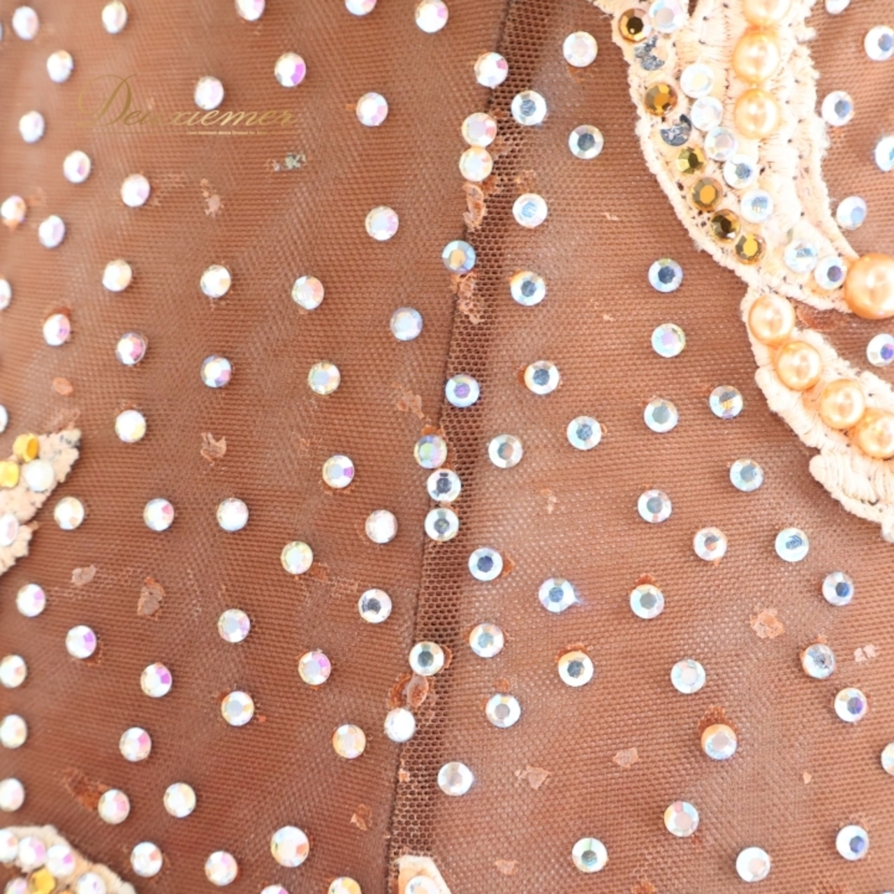 社交ダンス 衣装 スタンダードドレス ワンピース ドレス ファー 茶色 ゴールド 金 ブラウン デモ 競技 ダンス パーティ 発表会 ブラウン系 ゴールド系 お洒落 フワフワ エレガント レディース 発表会衣装 大人用 ステージ衣装 パフォーマンス コスチューム 競技会用