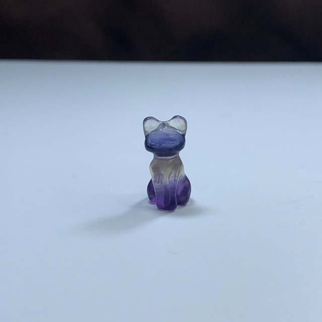 18.透明度有・可愛いフローライトねこちゃん