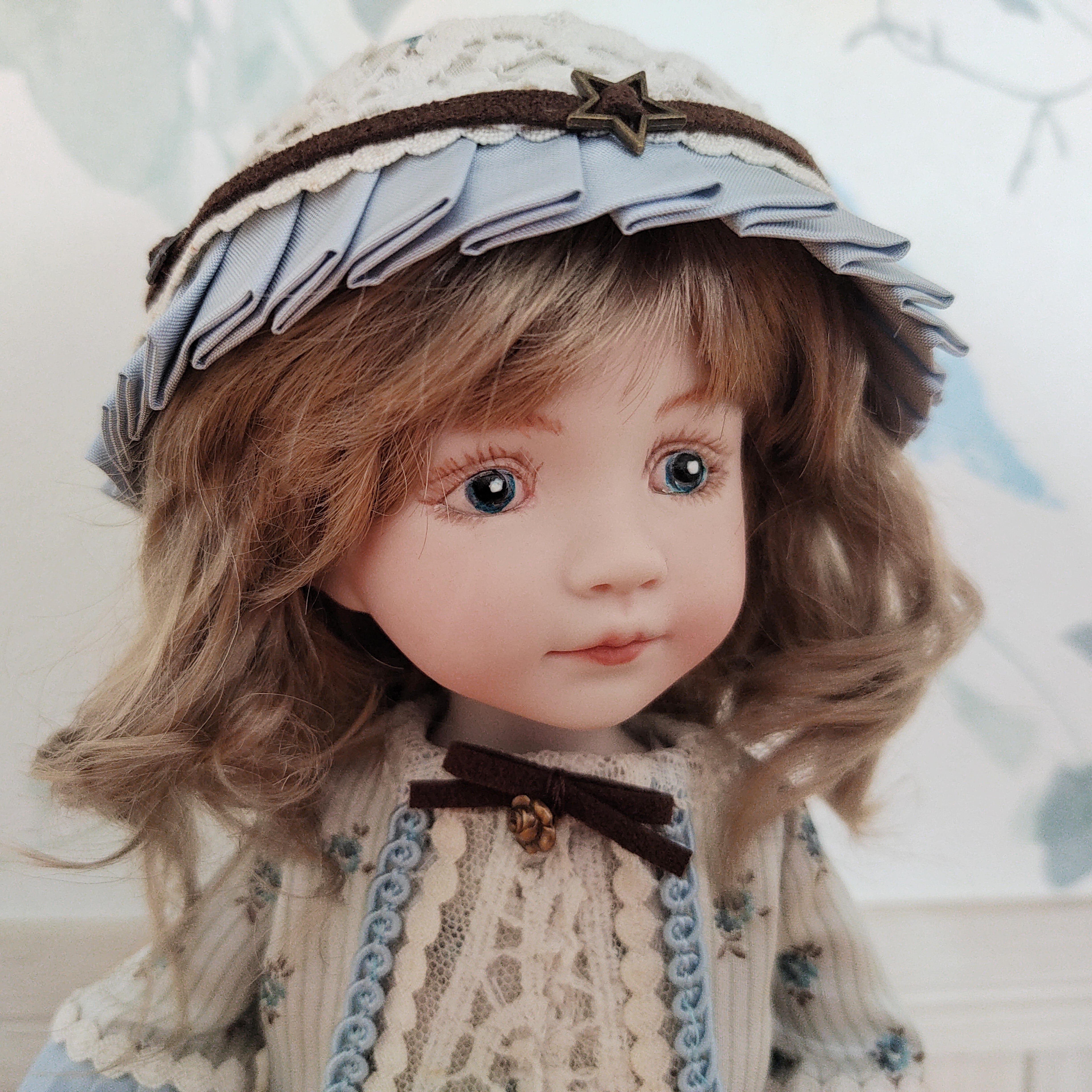 ビスクドール　シルクボディ　ラズベリーピンクのワンピース　約29cm