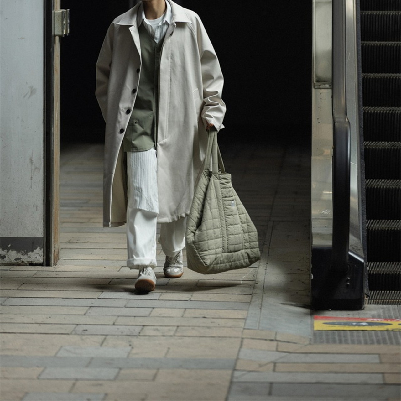 フェイクレザーシンプルロングコート　987