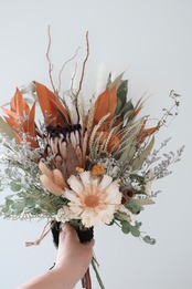 プロテアのswag bouquet