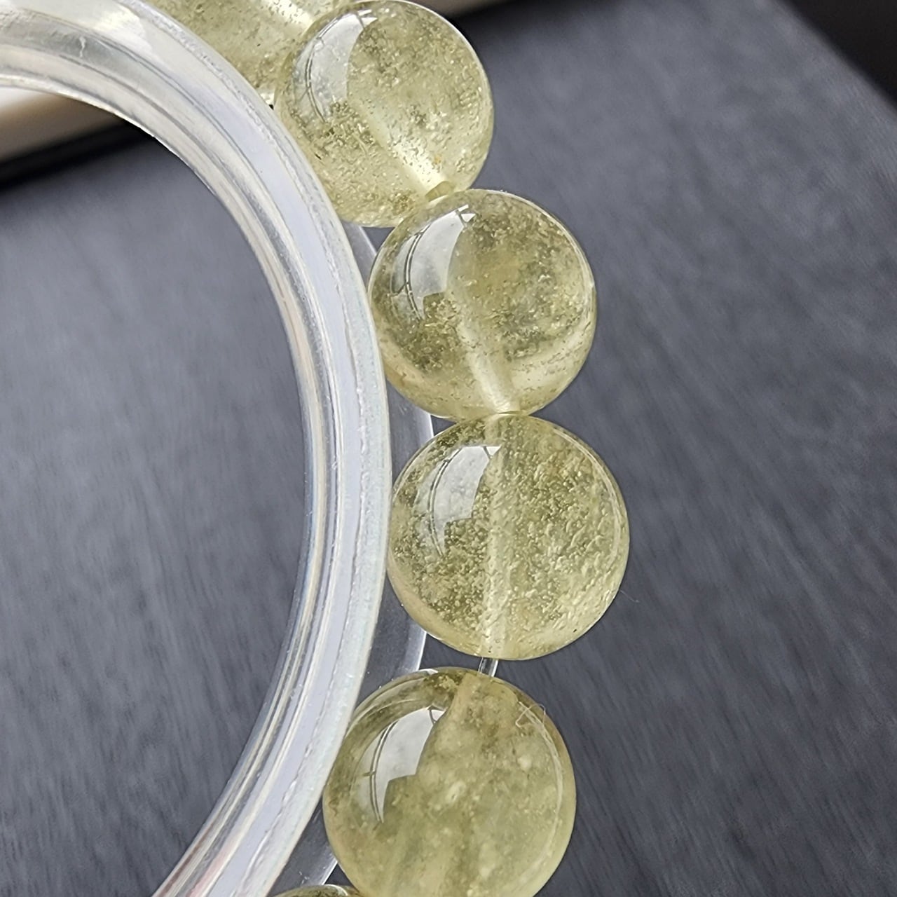 リビアングラス　1kg リビアンデザートグラス原石／194g | モルダバイト通販専門店