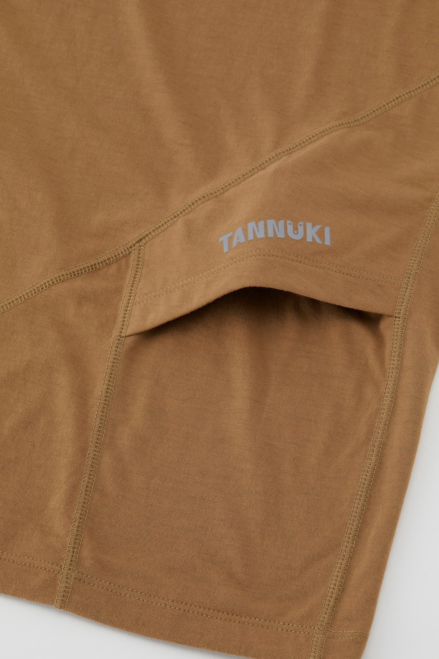 Sato SS Mock Neck 2 : Color Camel | TANNUKI Running Wear Shop