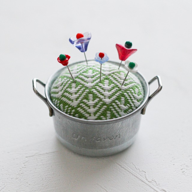 こぎん刺し　針山  梅の花　淡紅　【受注制作】　ピンクッション