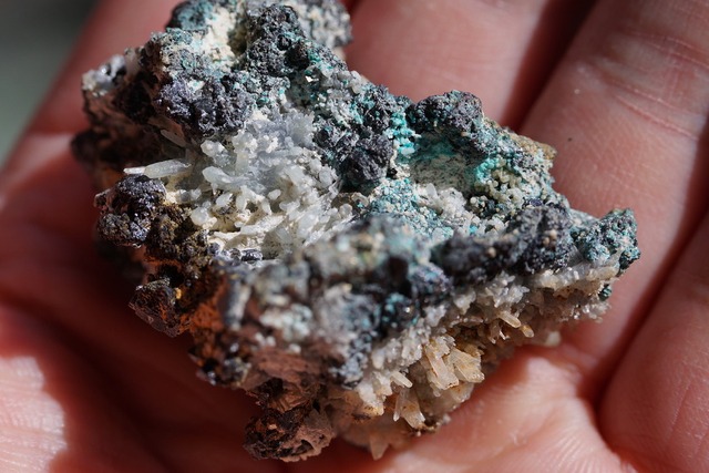 パイライト/クォーツ/スファレライト  Pyrite/Quartz/Sphalerite