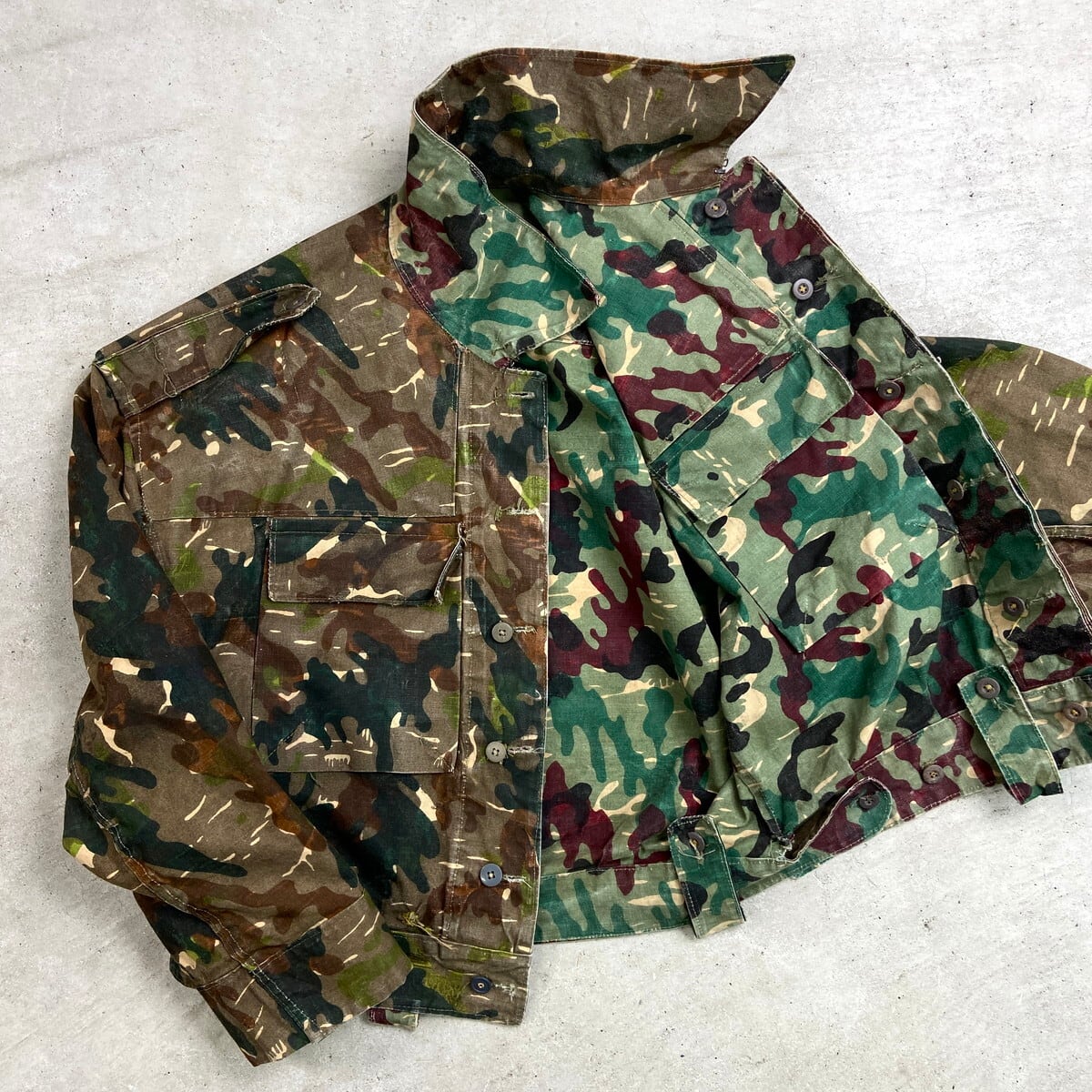 50〜60年代 スペイン軍 アメーバカモ リバーシブル フィールドジャケット メンズS〜M相当 古着 50s 60s ヴィンテージ VINTAGE ユーロミリタリー グリーン カーキグリーン ブラウン 緑 茶色 50〜60年代 スペイン軍 アメーバカモ リバーシブル フィールド