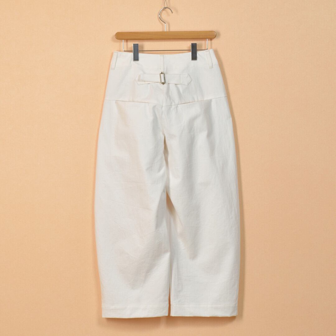 sasanqua by trees サザンカバイツリーズ カツラギバナナトラウザー Banana Trouther・アイボリー 洗練されたシルエットが特徴のパンツです。【送料無料】