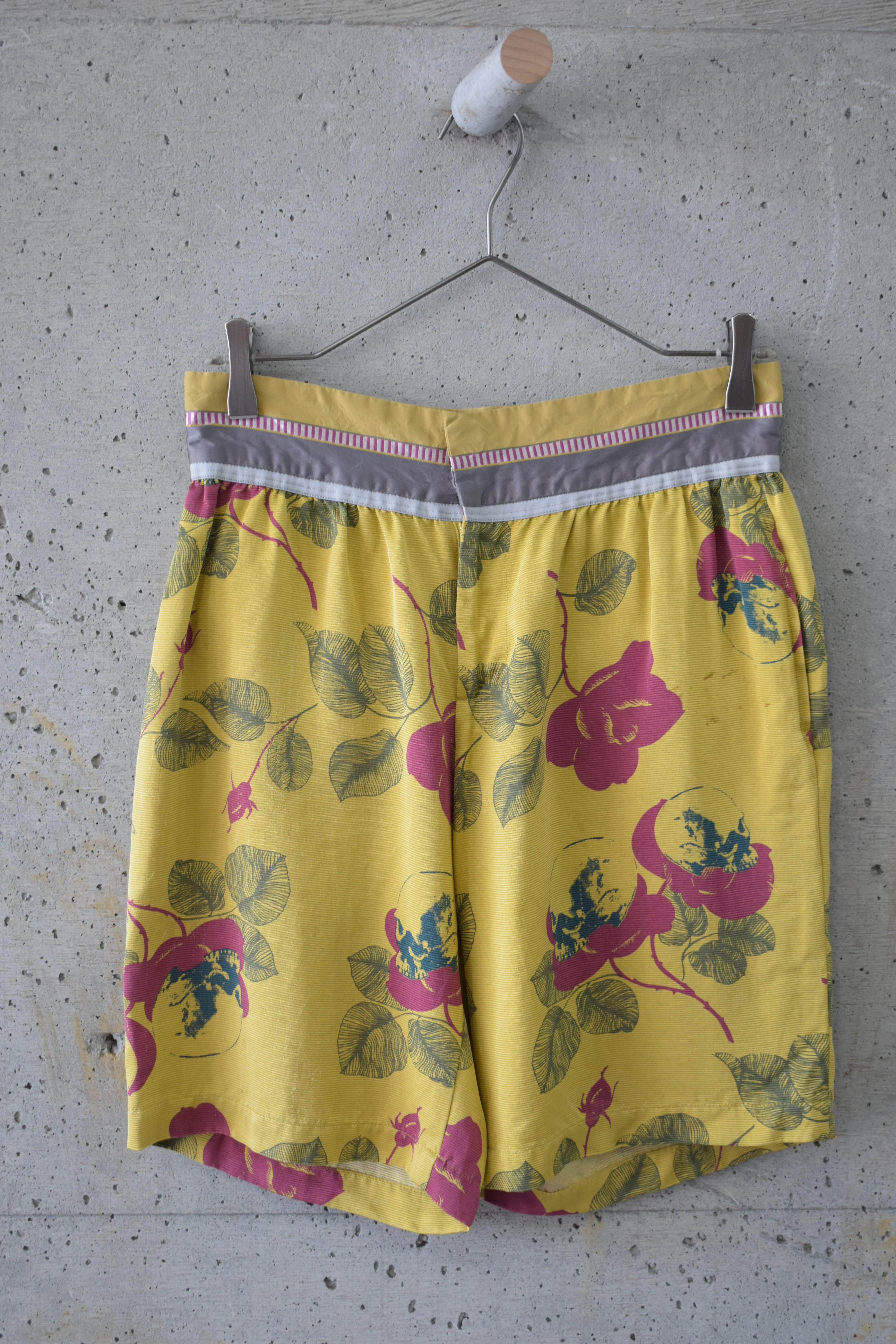 Floral and skull print shorts