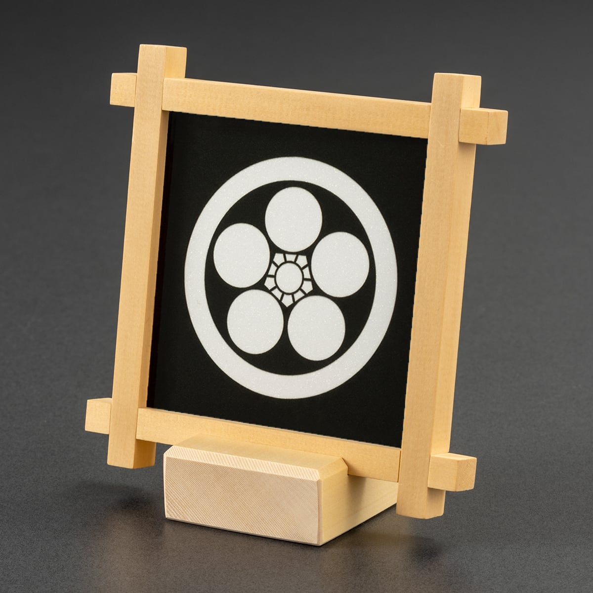 丸に梅鉢］組子細工の家紋パネル | 能登もの