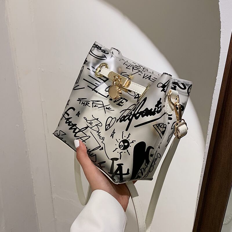 サマーレッド 夏物 メッセンジャーバッグ 手作りハンドバック83695812667