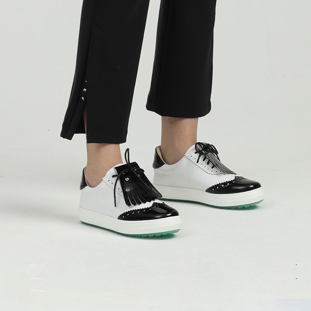 ゴルフシューズ　ソフトスパイク　スニーカー　滑り止め　2色展開