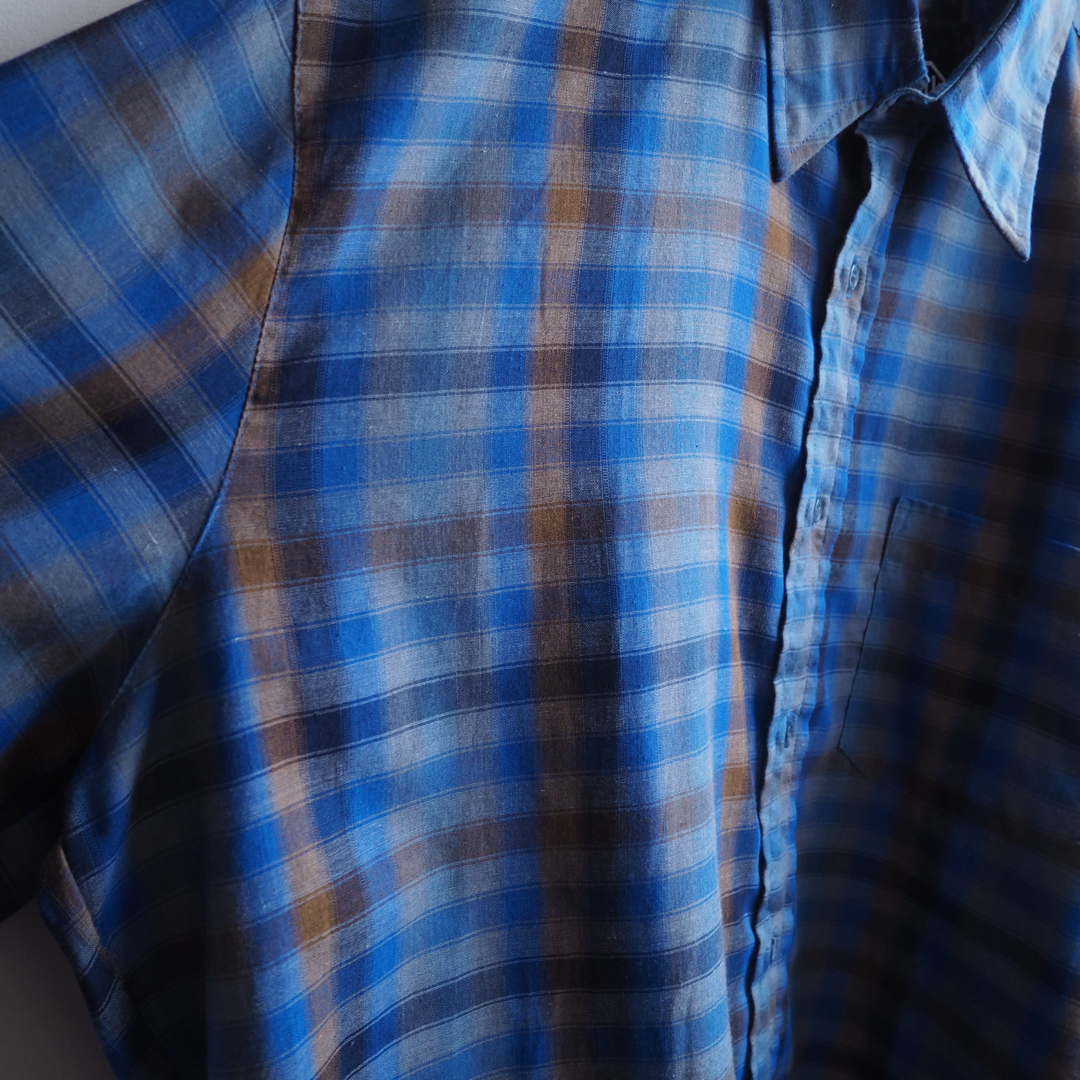 1990s Beautiful gradation Blue color Design vintage loose check shirt