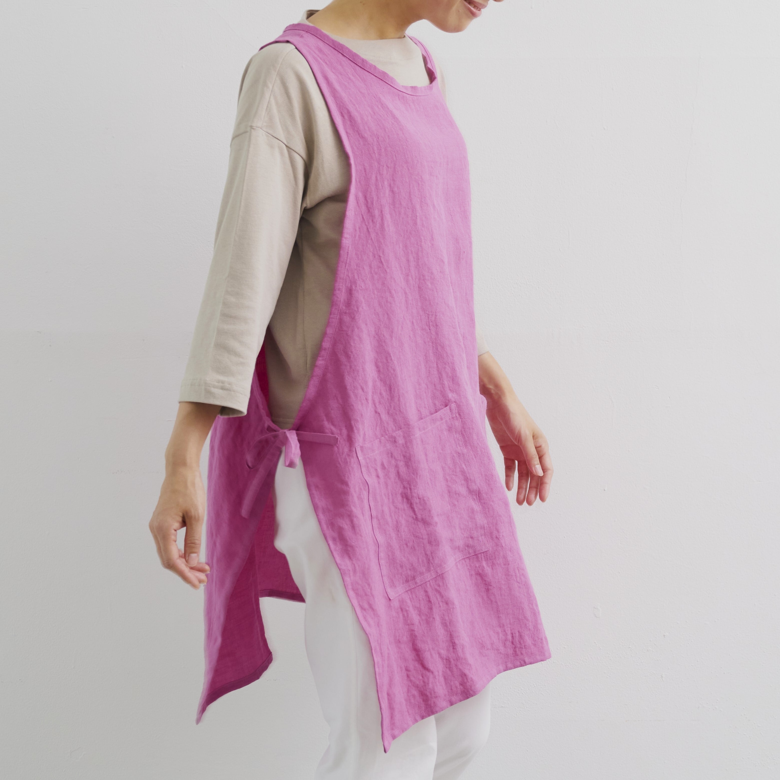 ビブエプロン　bib apron / フラッフィリネン　fluffy linen / pink