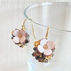 【完成品】プチアナベル ピアス/イヤリング(花色ホワイト＆ゴールド）