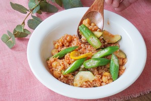 有機ひよこ豆と季節野菜のトマトリゾット