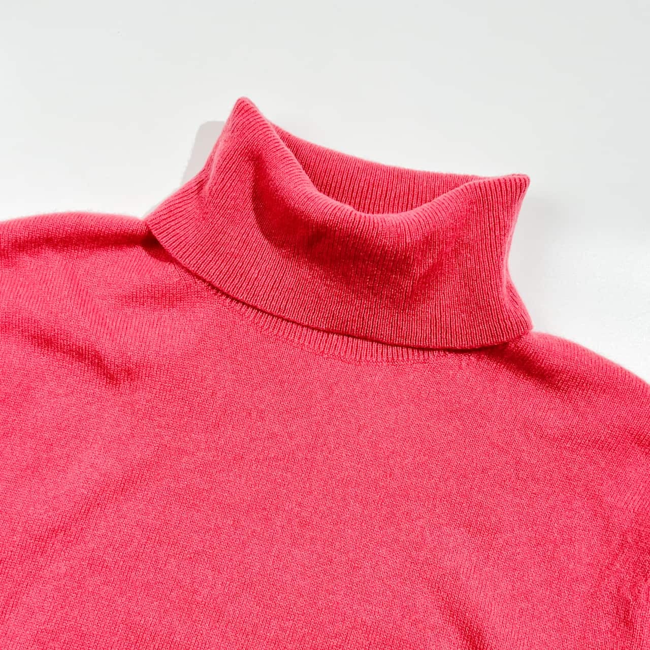 カシミヤ100% UNIQLO ユニクロ タートルネック ニット セーター S/ピンク レディース