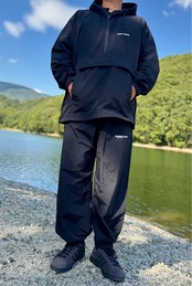 WOVEN TRAINING PANTS