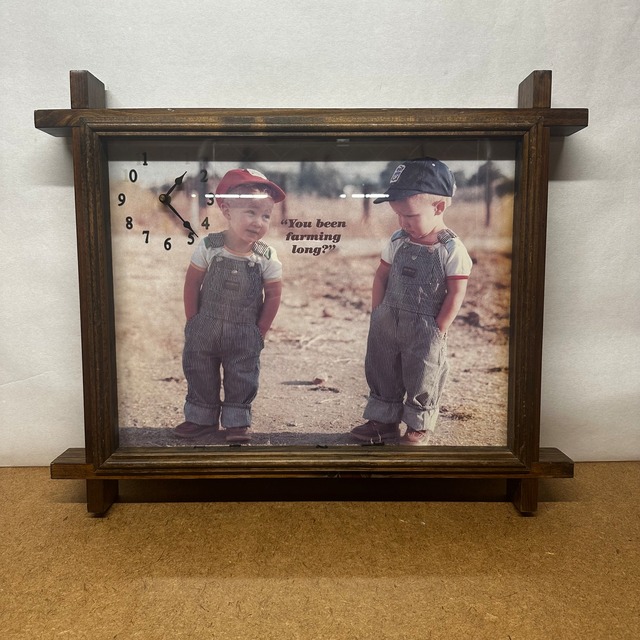 「You Been Farming Long?」フレーム付きウォールクロック