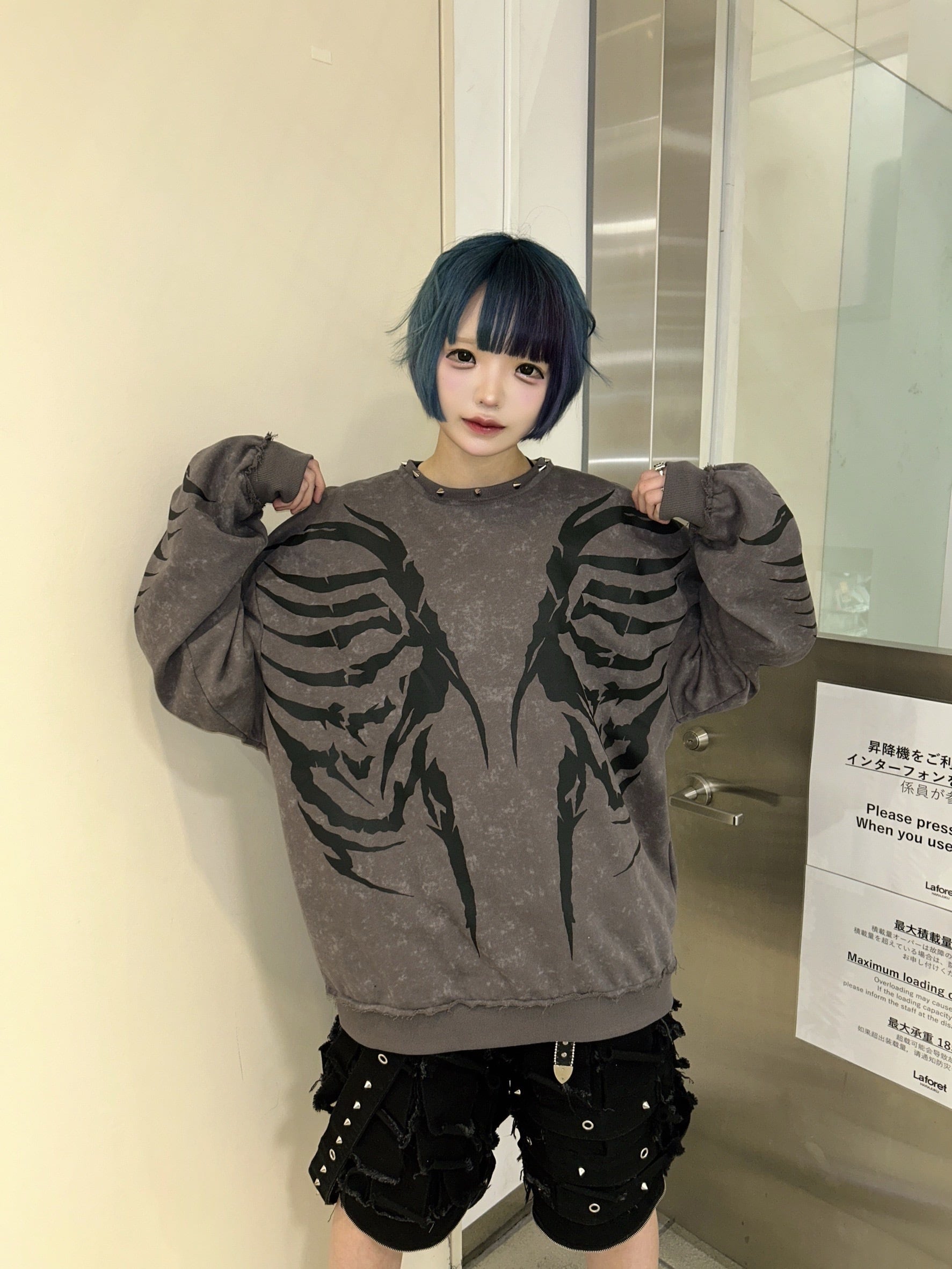 トライバルボーンスウェット 地雷 サブカル | 韓国系ユニセックスTHICC