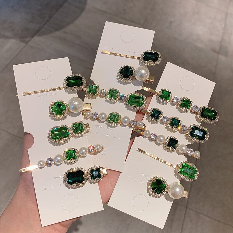 スタンダードグリーンヘアピン ラインストーンパールレッド レトロ 真珠 ブラック・アイド・ピーズ66676798616