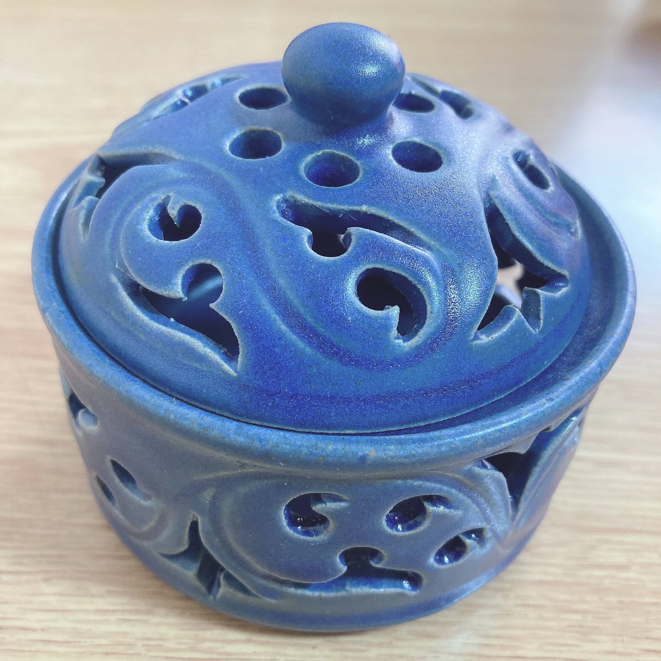 ☆美しい青のグラデーション香炉陶器☆ 香炉/香立》清水焼香炉 釉彩・碧（木箱付/送料サービス） | お香/香炉