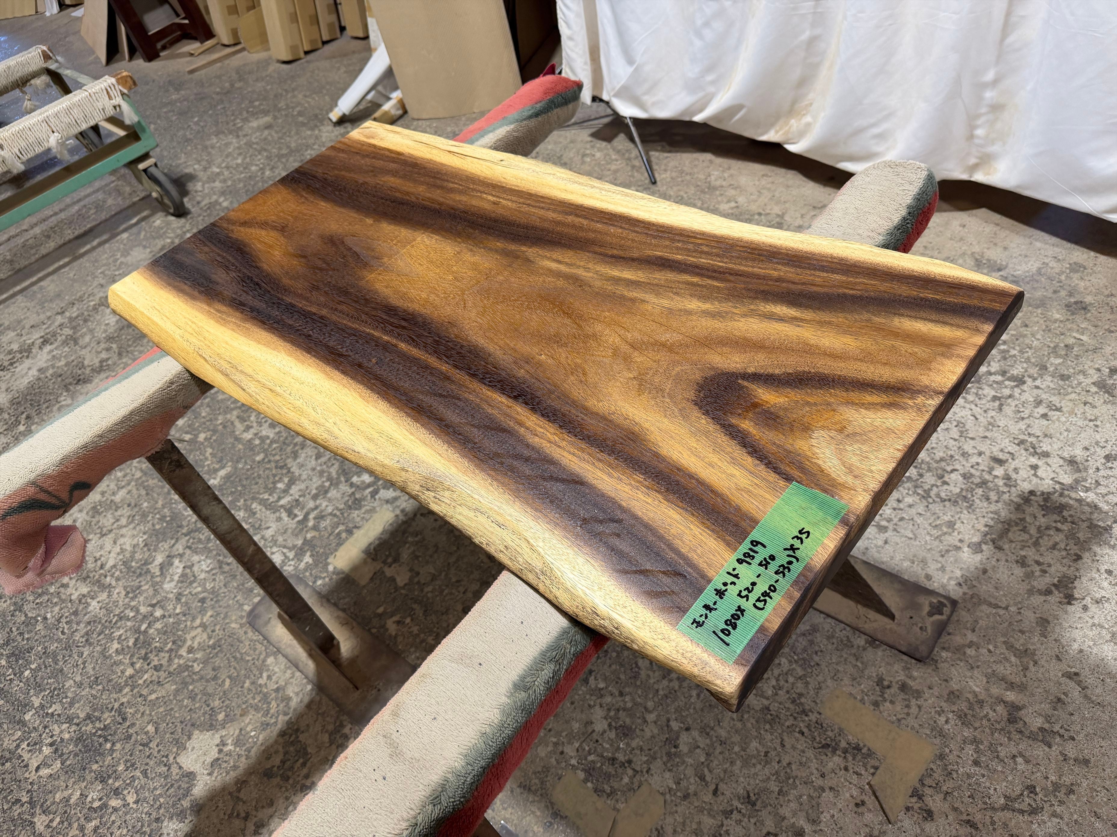 モンキーポッド9819 一枚板無垢 乾燥材 1080x520-510x35mm カウンター センターテーブル ダイニングテーブル