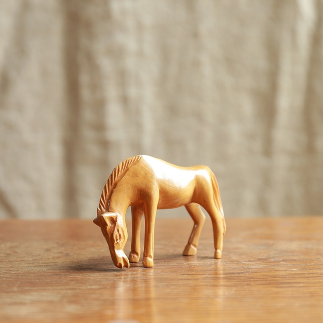 小さくてスレンダーな馬 I