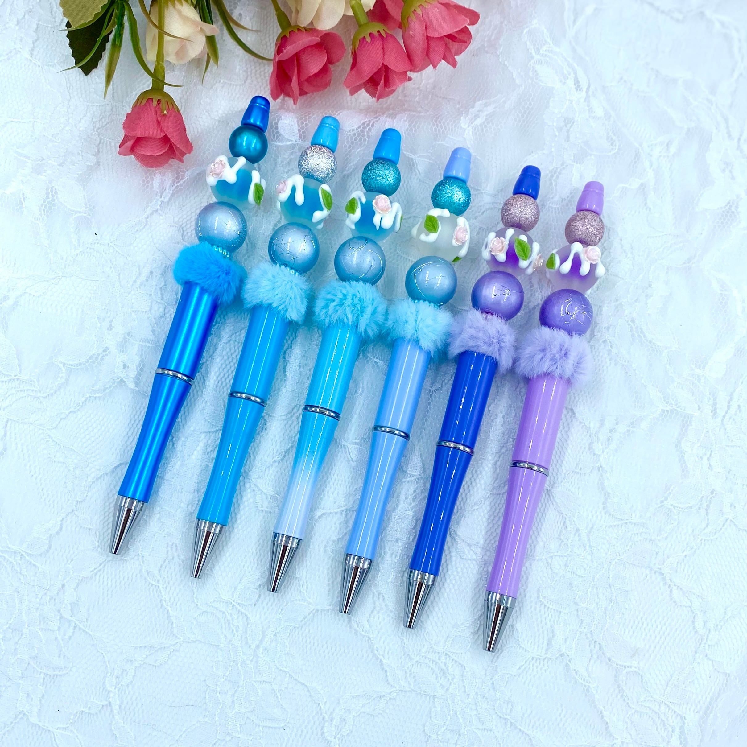 181 カスタムボールペン完成品 手書き蓄光薔薇パーツビーズボールペン