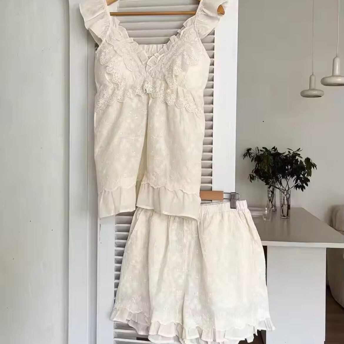 フリルレースロマンティックパジャマ