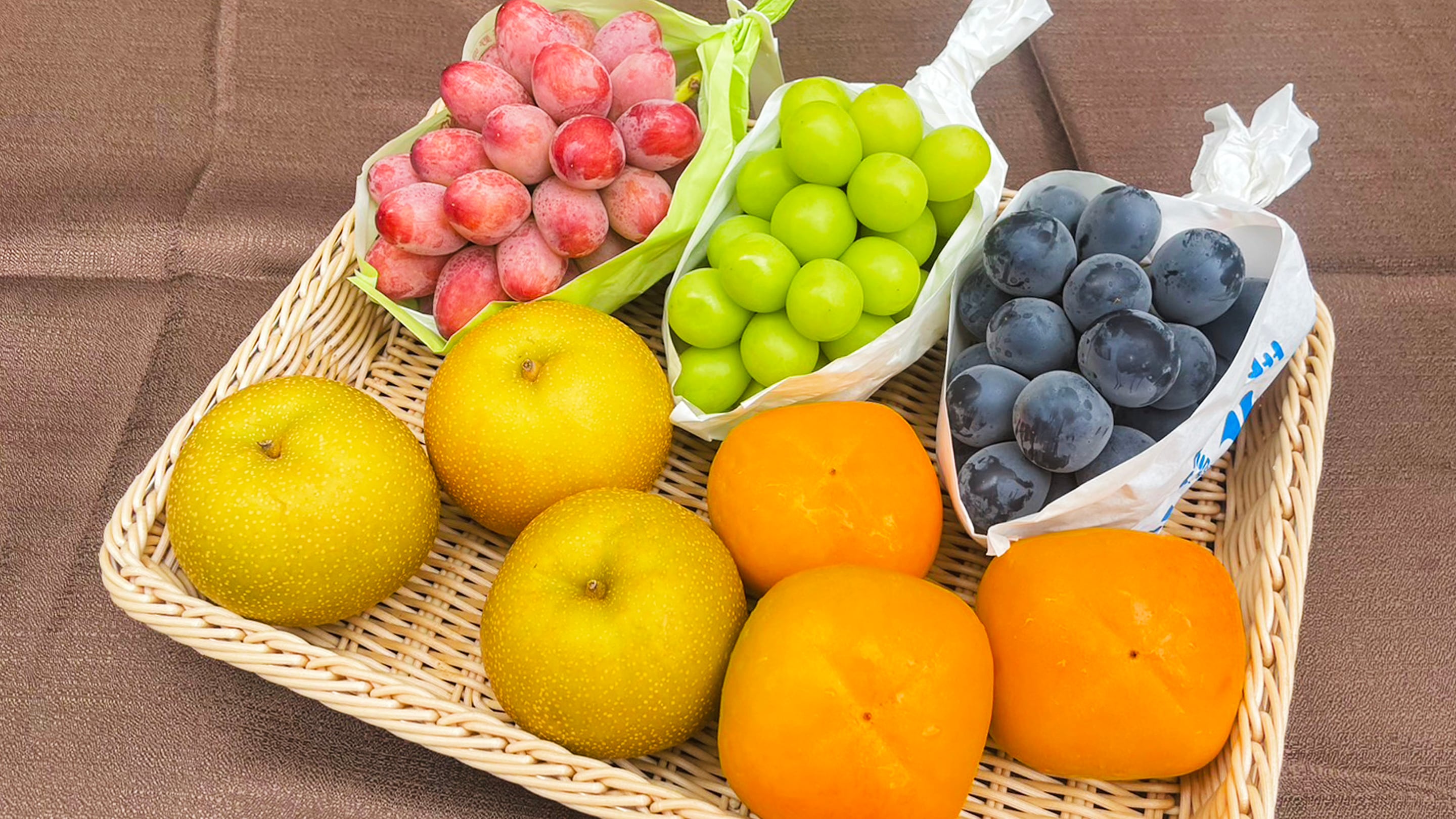 【フルーツギフト プレミアム】梨と柿 3種のぶどう