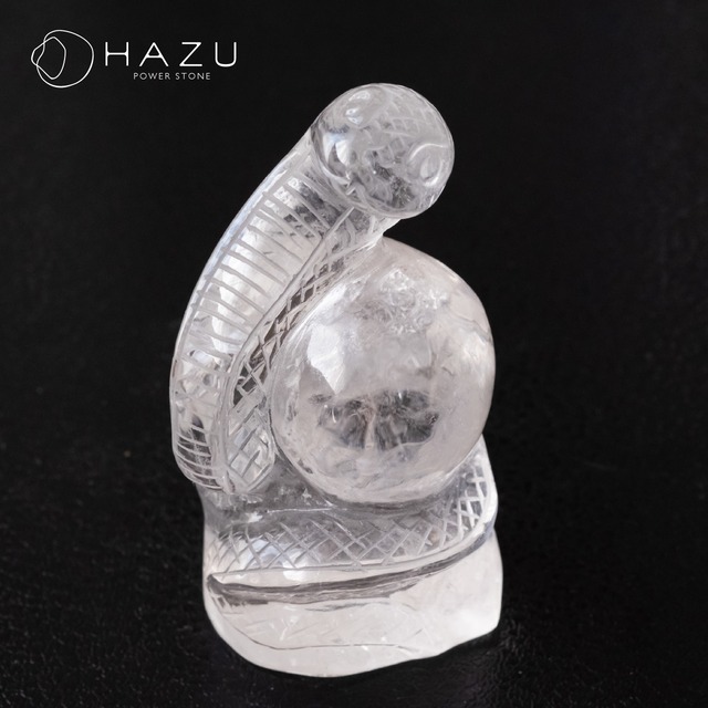【一点もの】水晶の蛇彫（クォーツインクォーツ虹入り）