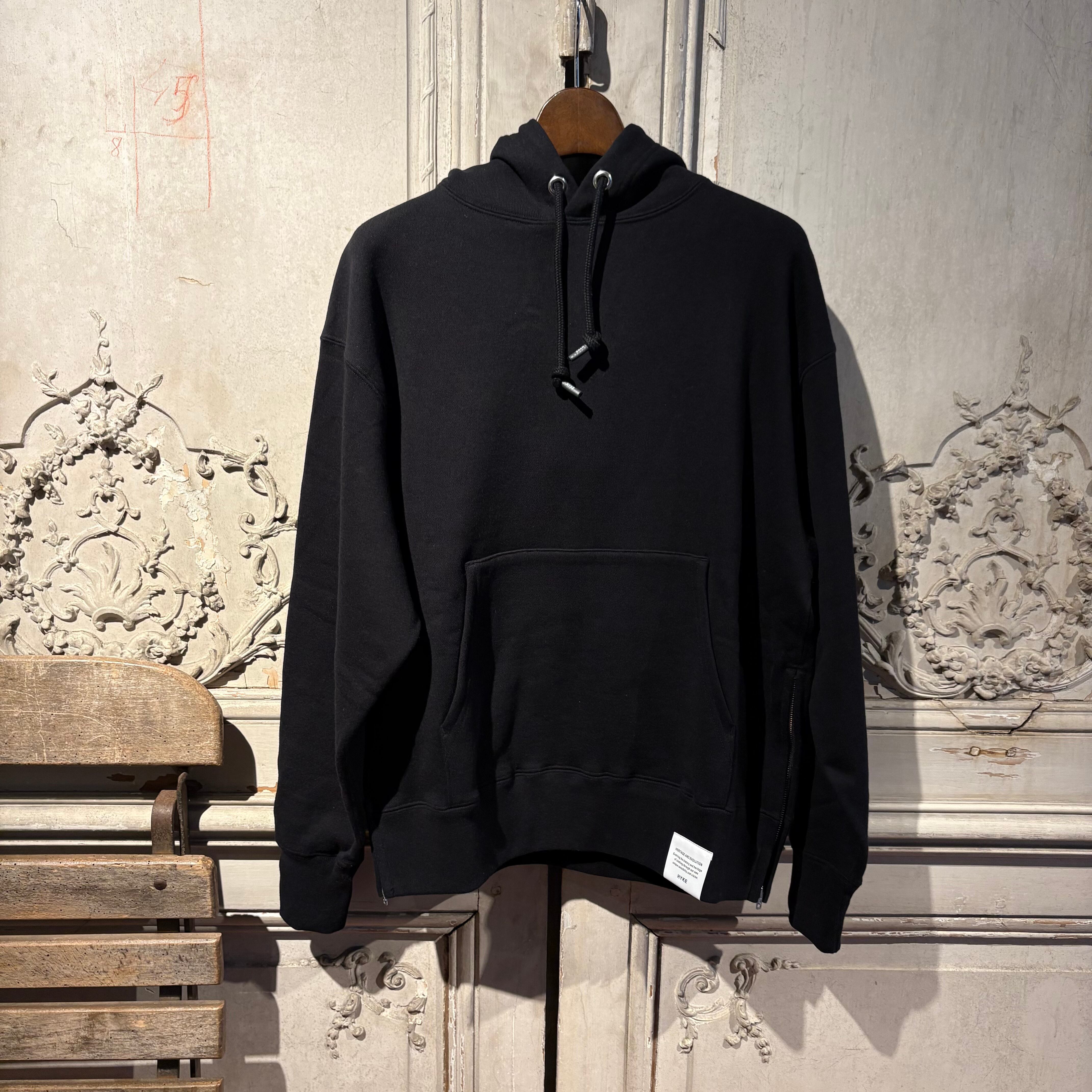【新品未使用】HYKE 新作 2025AW パーカー フーディー 黒 ハイク HYKE【ハイク】 SWEAT HOODIE (12417) | glamour online