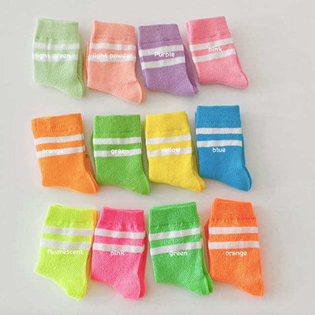 【即納】ネオン・パステルのラインソックス 4足セット