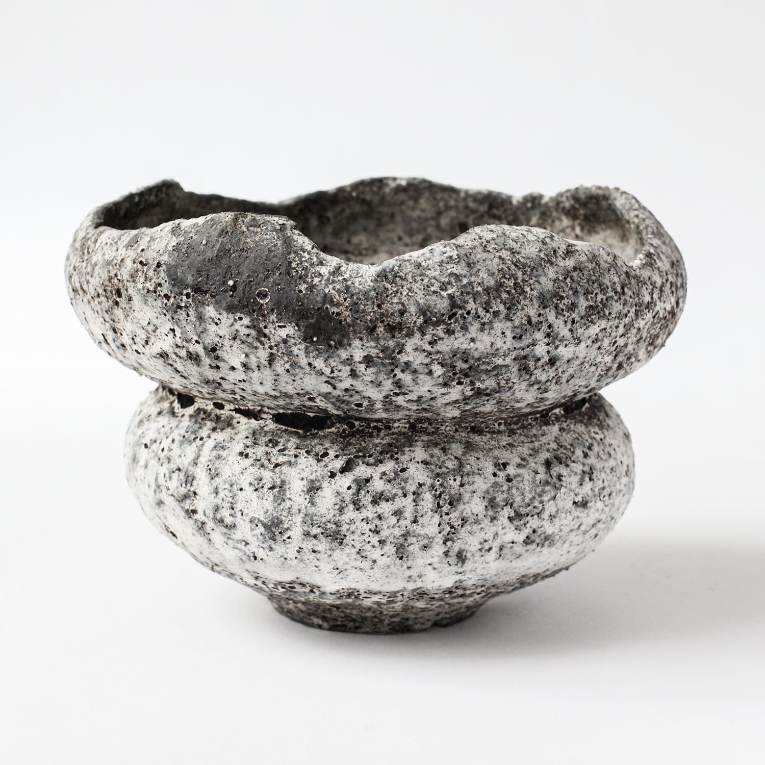 Erosion- 灰白 “ver. 逹磨” (栁川晶子) amane 【公式通販】