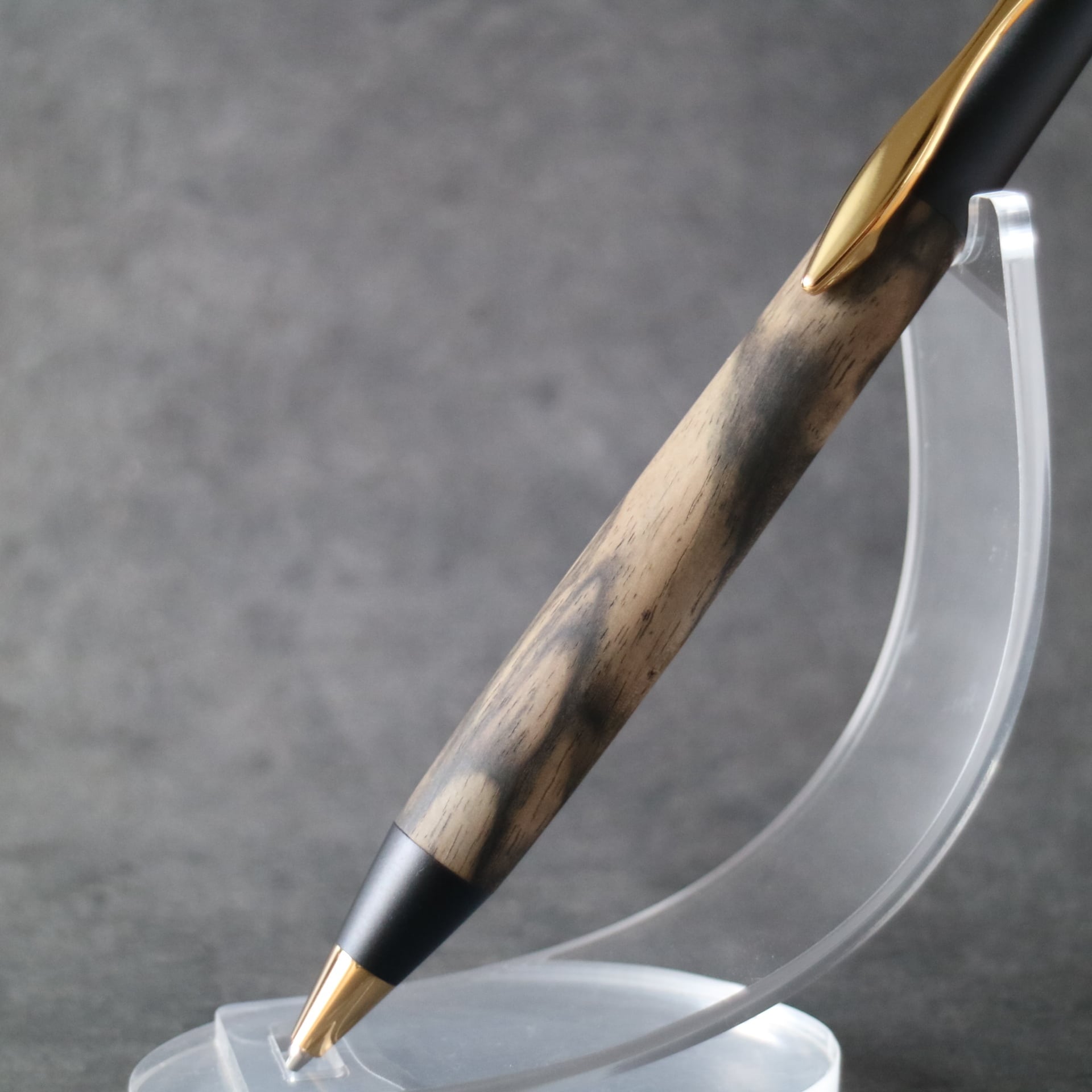 黒柿 フレキシブル木軸ペン 2500507 – リフィル交換でサッと変身