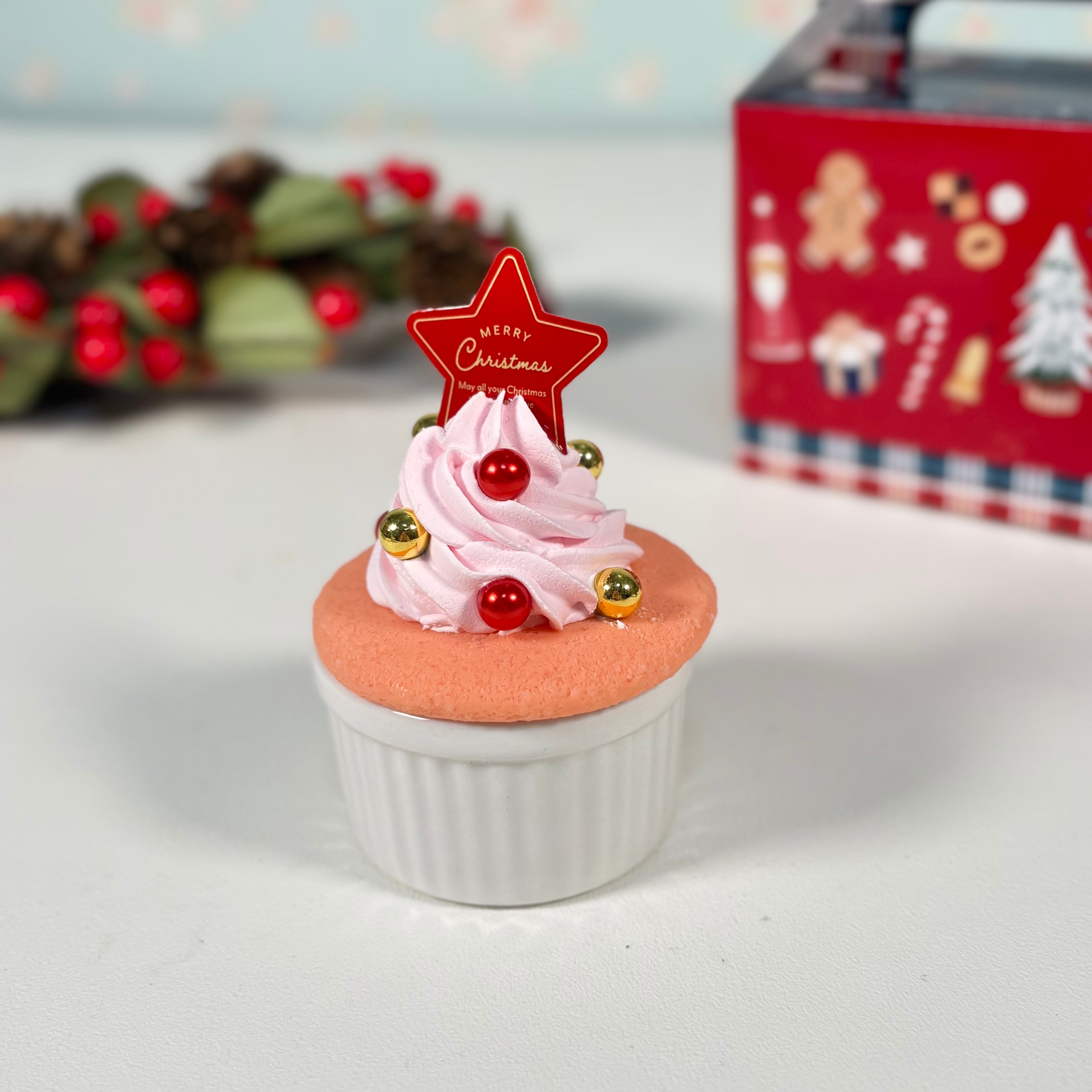 クリスマスツリーのカップケーキ小物入れ