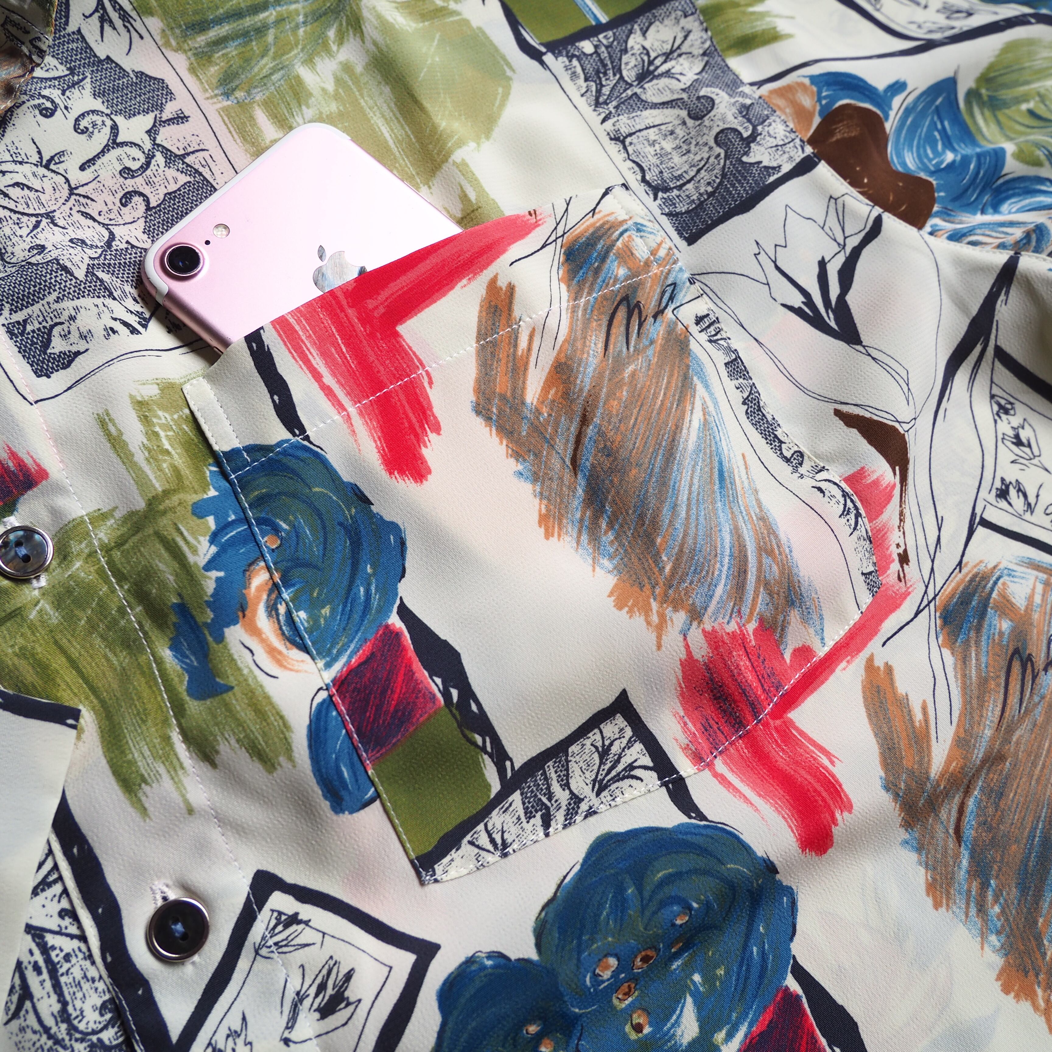 1990s Beautiful watercolor Art painting vintage Drape loose shirt