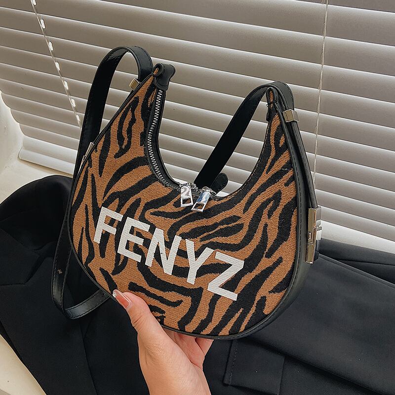 パターンオータムウィンター 秋物 冬物 メッセンジャーバッグ Tiancai_Wing_Bag67243584270