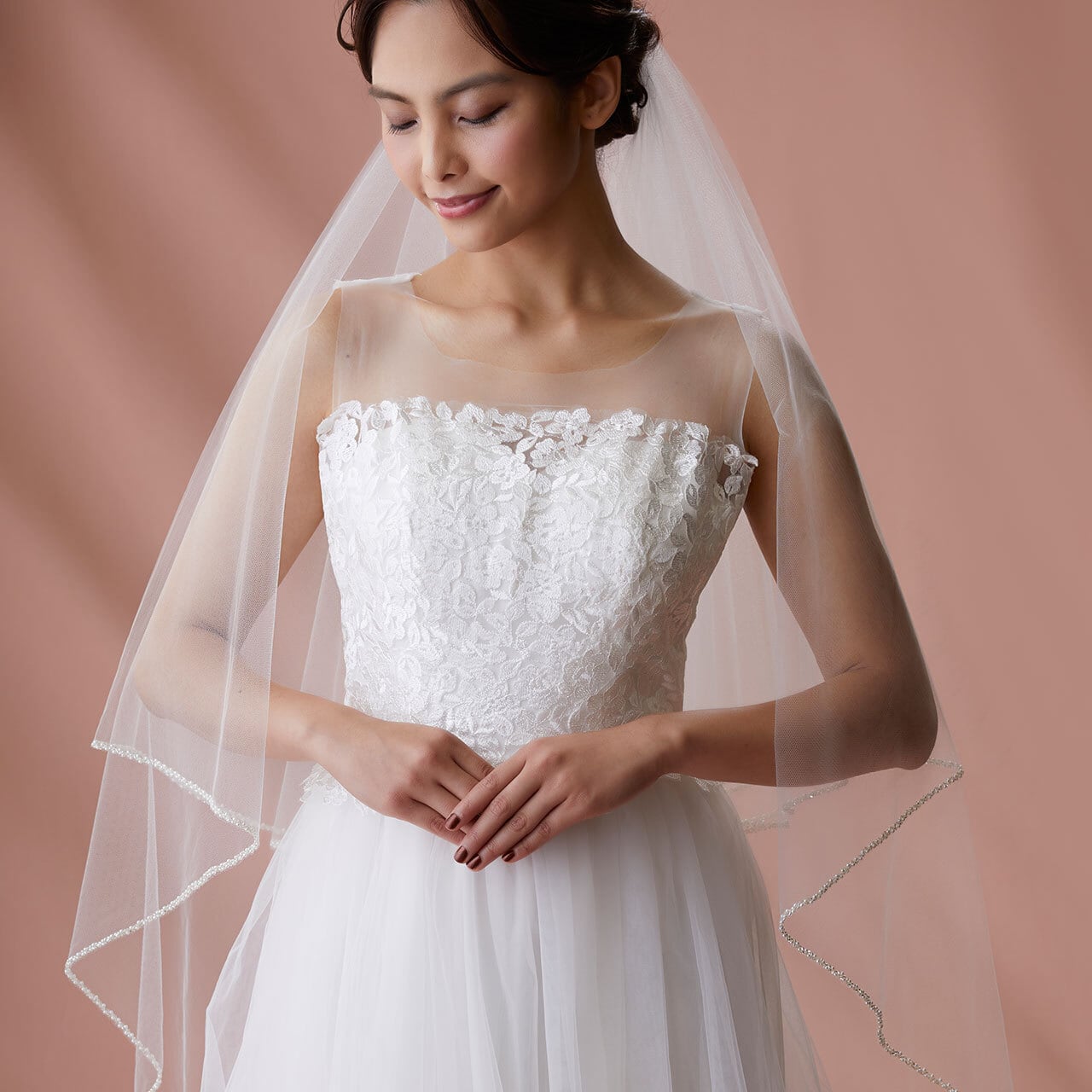ウエディングベール ショート 繊細なビーズ刺繍ベール V3036-1
