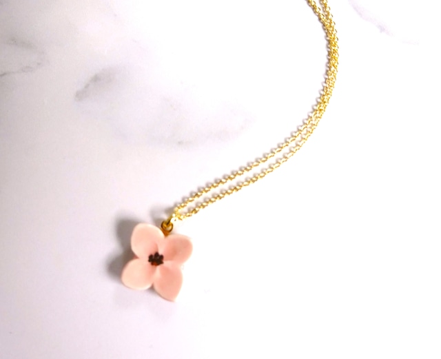 花のnecklace（ピンク)