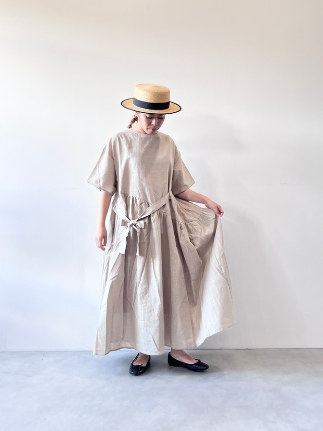 KELEN　アシンメトリーデザインギャザーワンピース