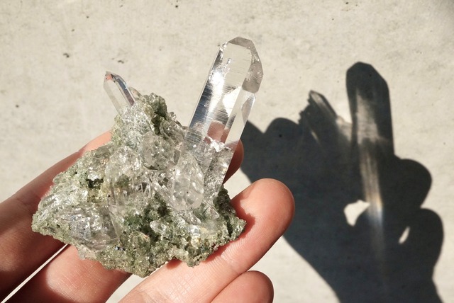 マニハール産クォーツ/クローライト/ルチル　Quartz / Chlorite /Rutile