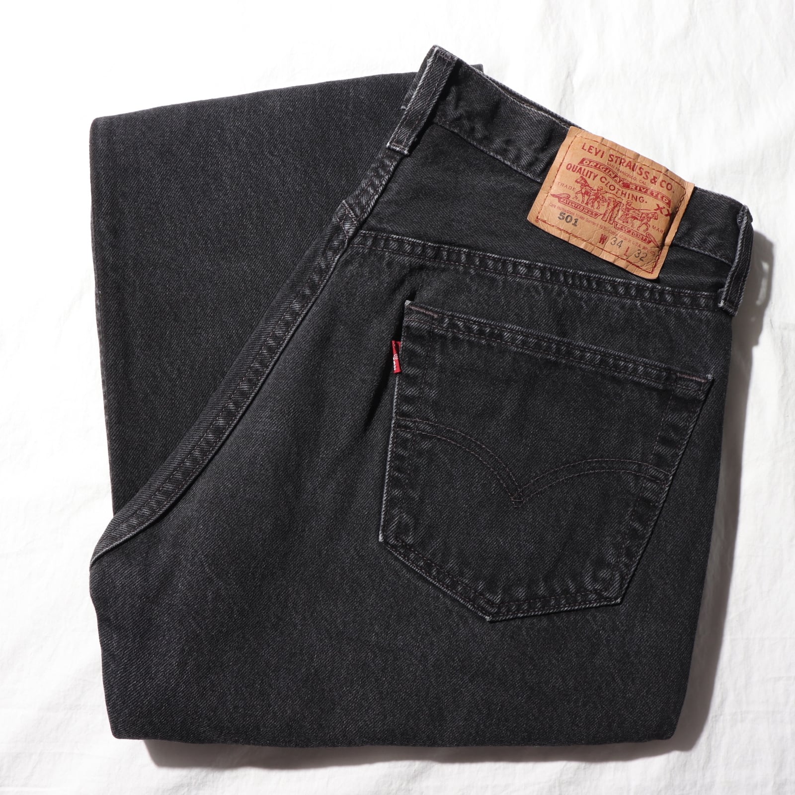 美品 34×32 Levi