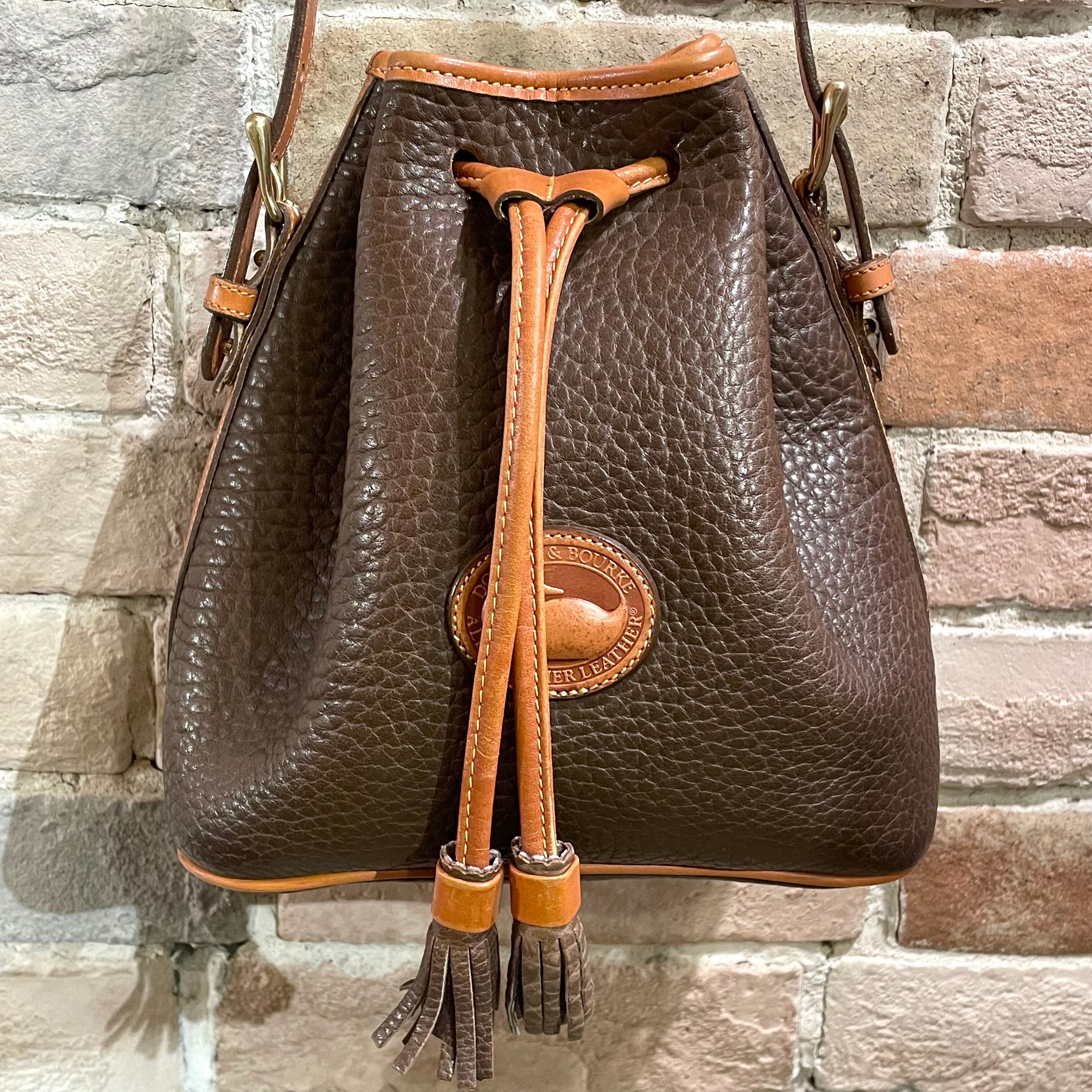 dooney&bourke USA製 ドゥーニー&バーク レザー巾着ショルダーバッグ
